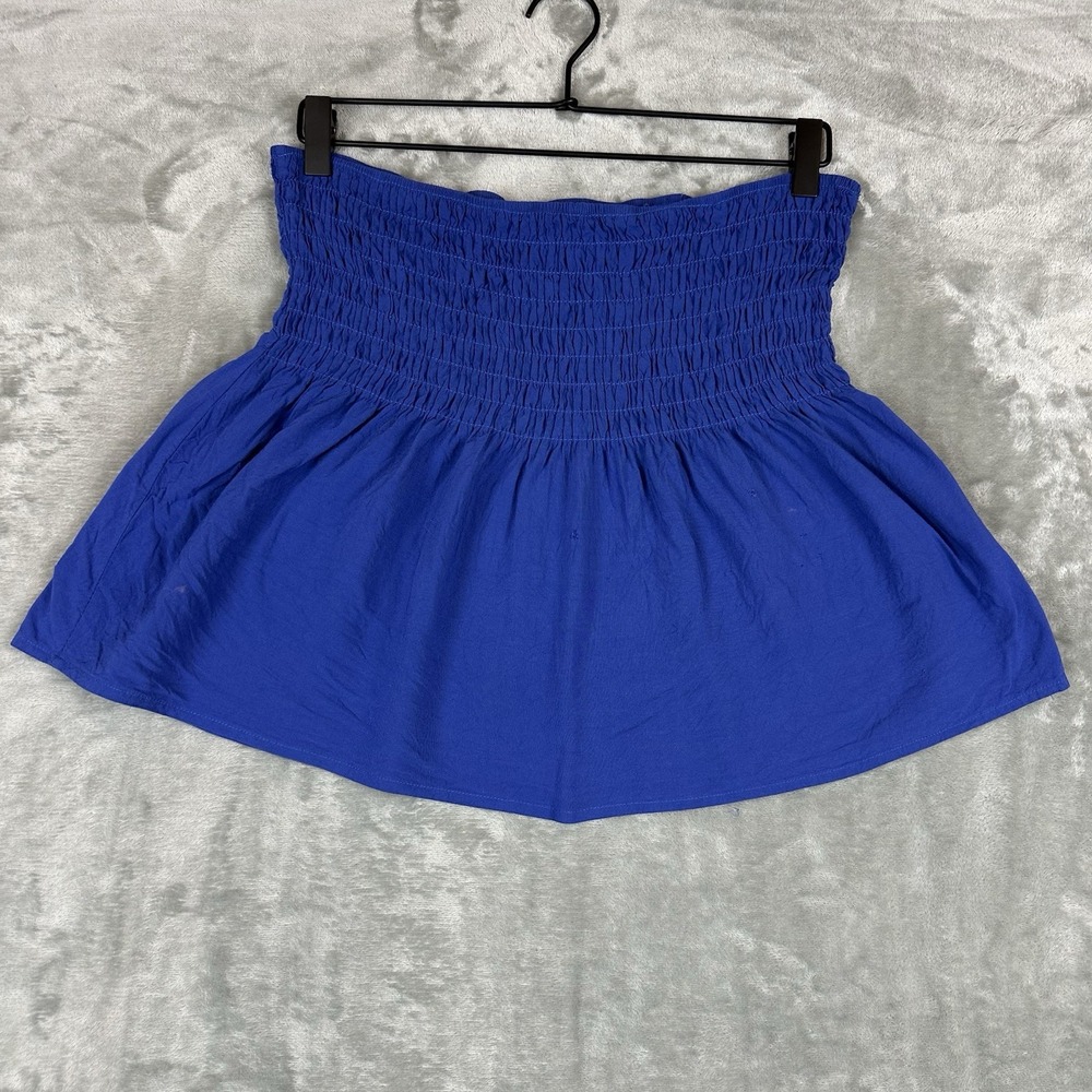 Just Quella Blouse Women's 10-12 L Blue Strapless Tube Top Smocked Top Flowy Hem